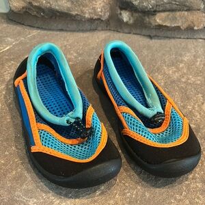 Kids water shoes